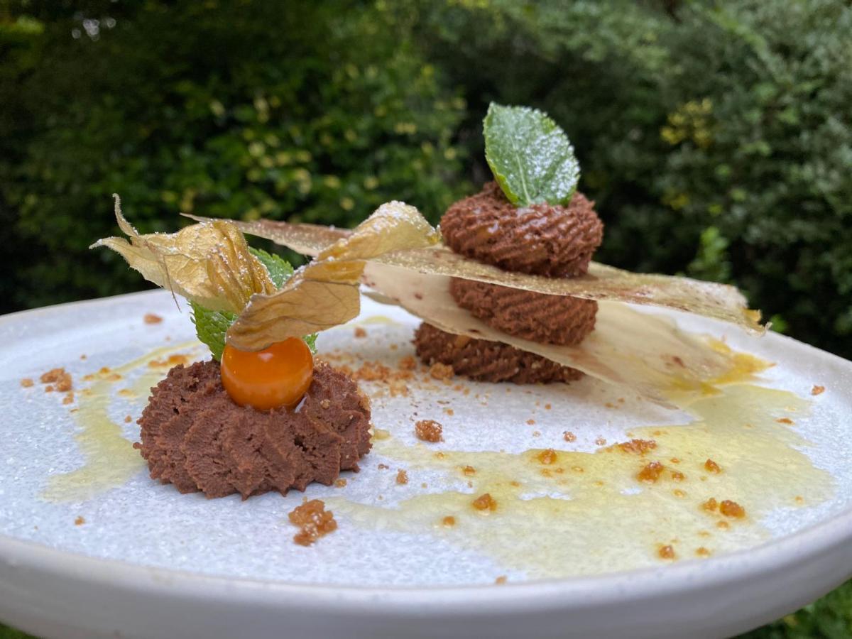 Latitude Ouest Hotel Restaurant & Spa Locronan Exteriör bild