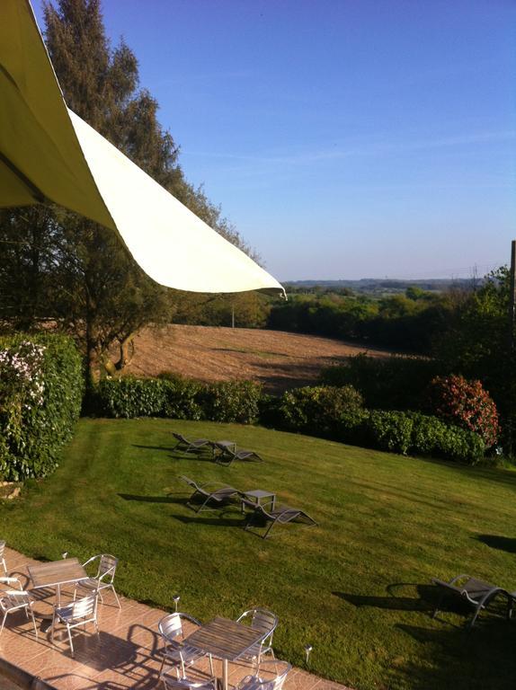 Latitude Ouest Hotel Restaurant & Spa Locronan Exteriör bild