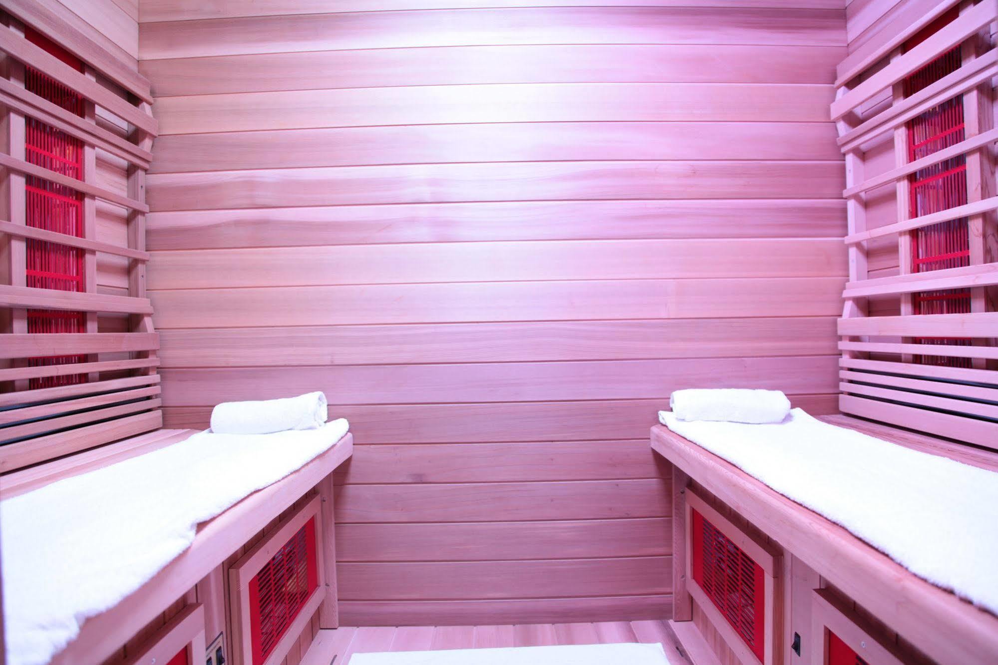Latitude Ouest Hotel Restaurant & Spa Locronan Exteriör bild