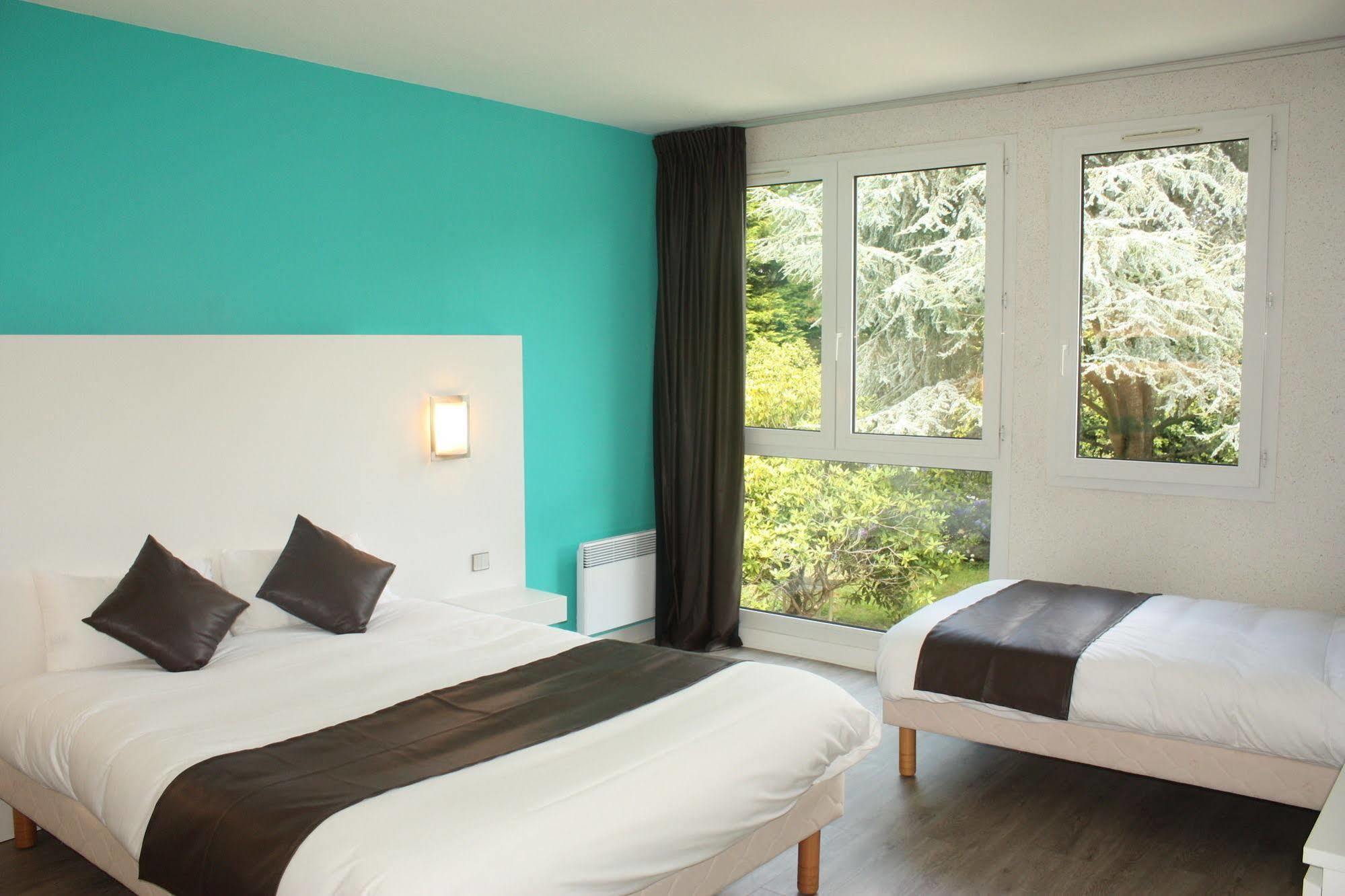 Latitude Ouest Hotel Restaurant & Spa Locronan Exteriör bild